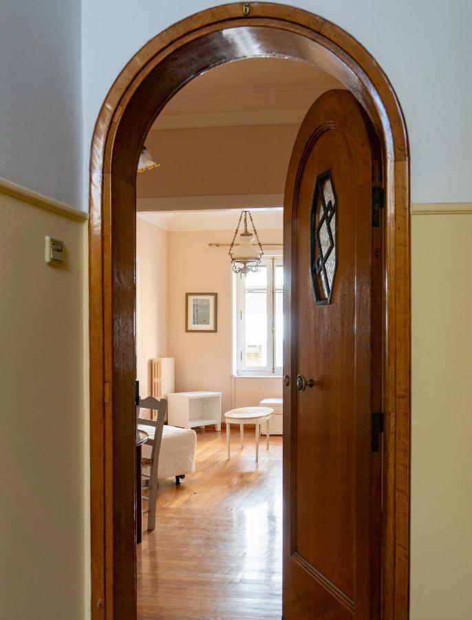 Hadrians Den In Heart Of Plaka By Jj Hospitality Apartamento Atenas Exterior foto