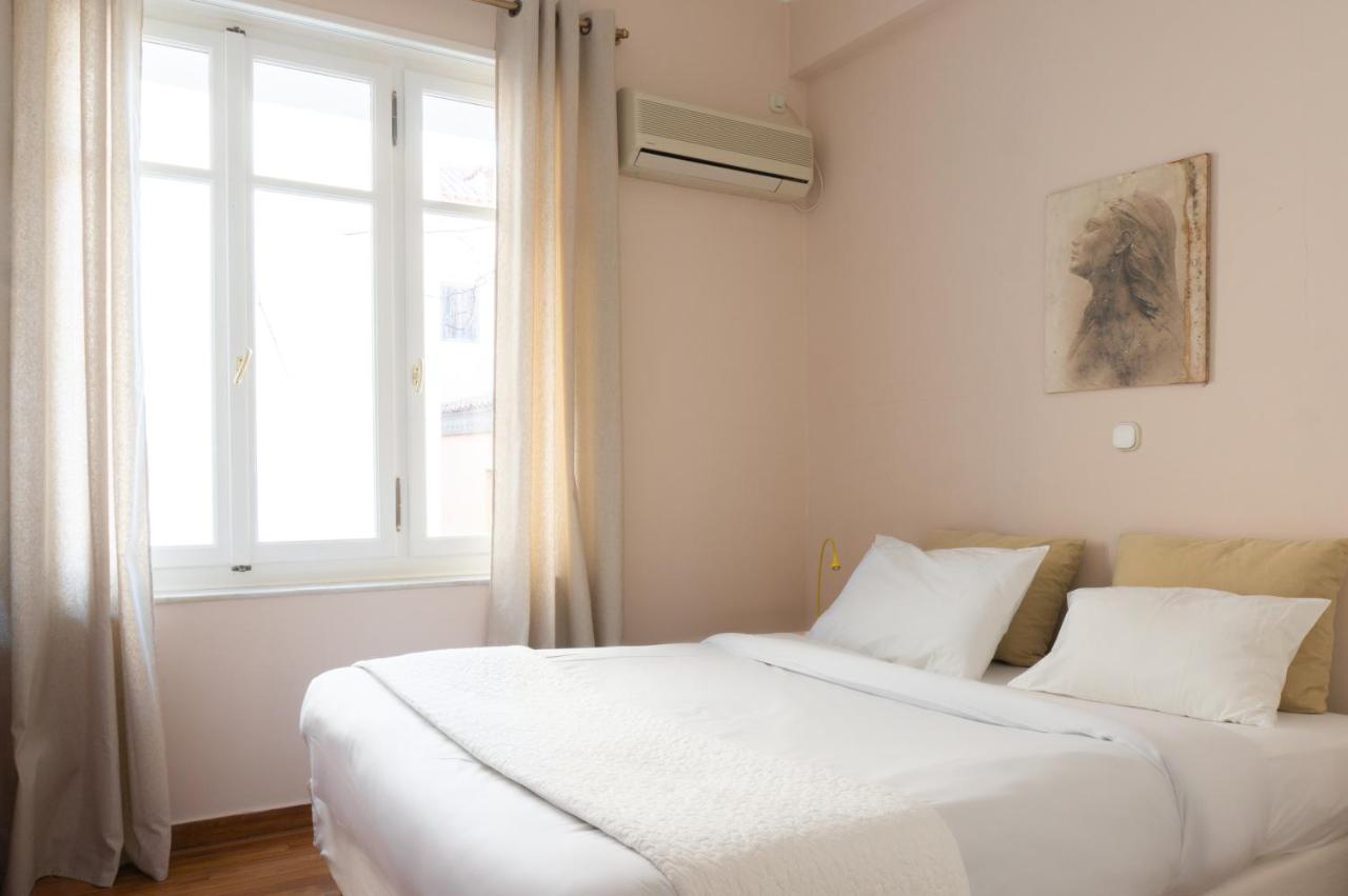 Hadrians Den In Heart Of Plaka By Jj Hospitality Apartamento Atenas Exterior foto